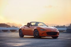 MAZ1901_2019_MX-5_ROADSTER_SOFTTOP_RF_19CY_30th_SV_US_LHD_C10_EXT_FQ_39L_LHD-1024x683